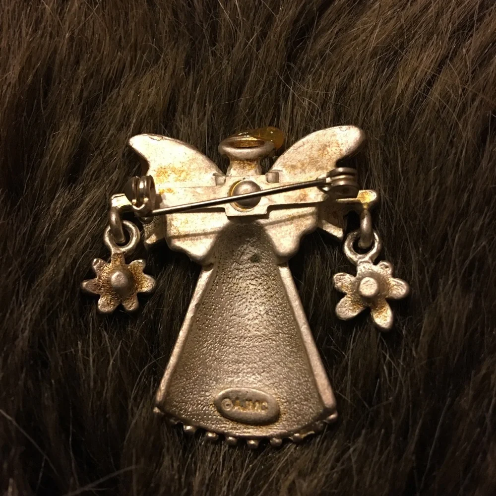 Vintage 80s signed angels bring spring brooch pin